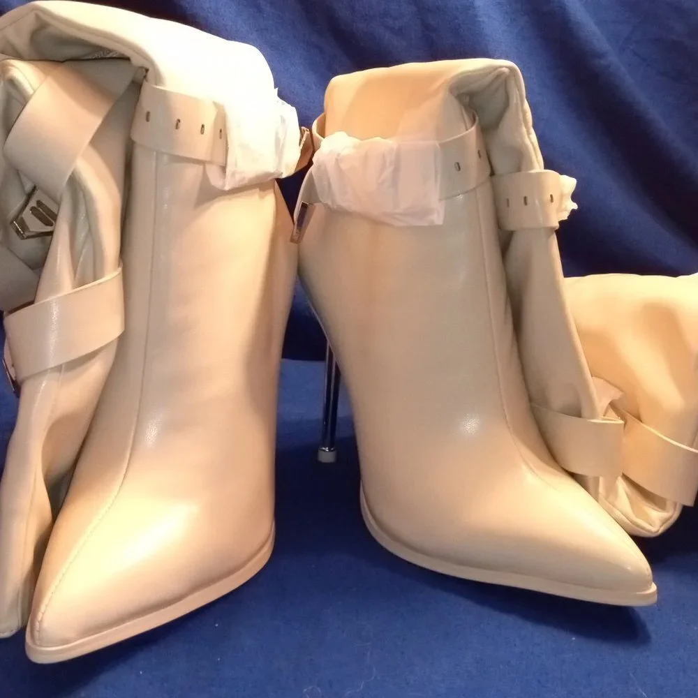 AZALEA WANG MADE TO  LAST STILETTO BOOT IN BONE ( BRAND NEW !!!!!!! )